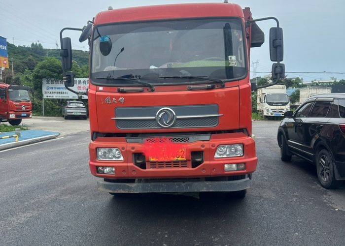 东风商用车 260马力 自卸车