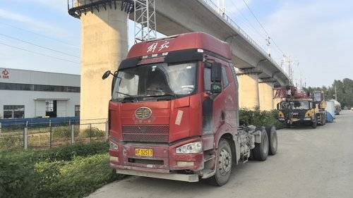 一汽解放 460马力 牵引车