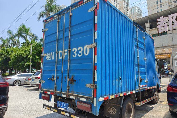 二手一汽解放轻卡 130马力 载货车