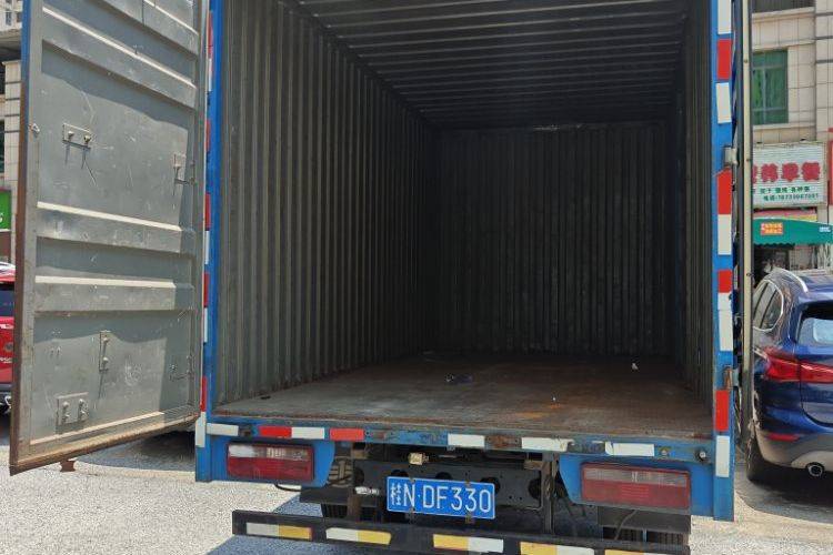 二手一汽解放轻卡 130马力 载货车