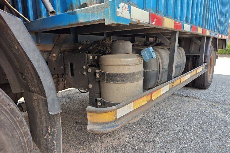 二手一汽解放轻卡 130马力 载货车