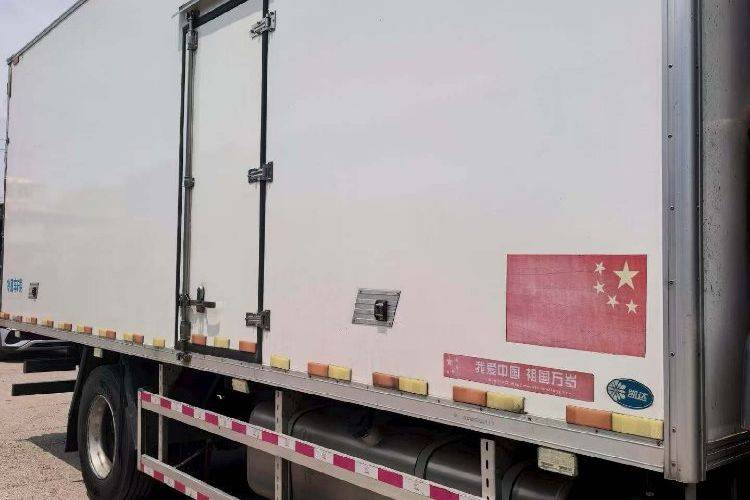 二手重汽豪瀚 270马力 专用车