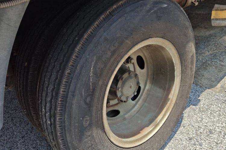 二手一汽解放轻卡 130马力 载货车