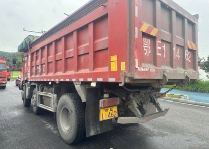 东风商用车 260马力 自卸车