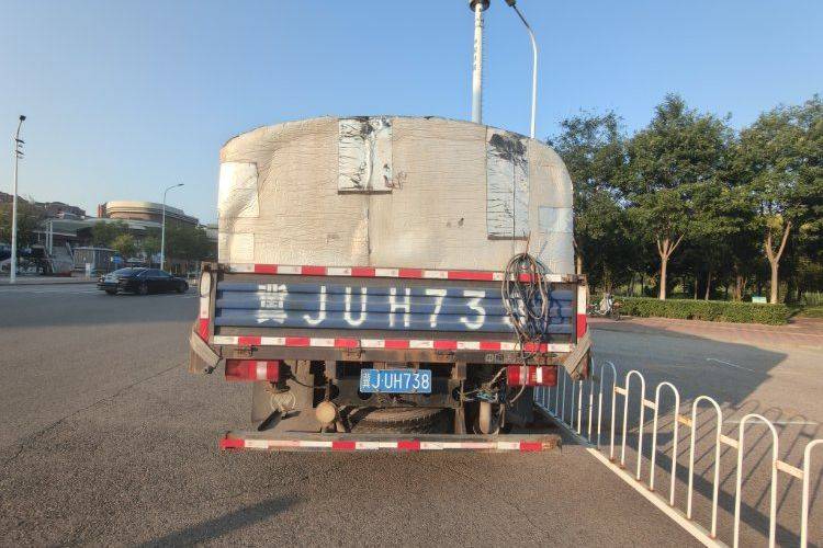 二手重汽HOWO轻卡 116马力 载货车