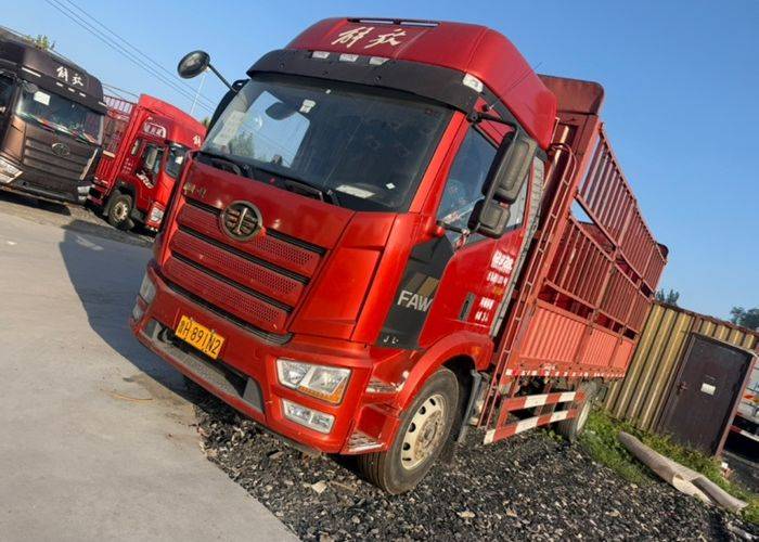 二手一汽解放 240马力 载货车