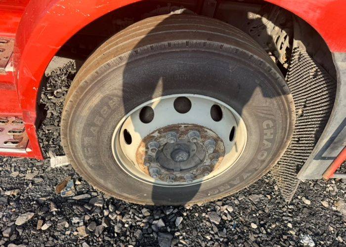 二手一汽解放 240马力 载货车