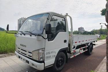 二手庆铃 五十铃100P 98马力 4.275米单排栏板轻卡(国四) 单桥 庆铃五十铃二手载货车 蓝牌图片