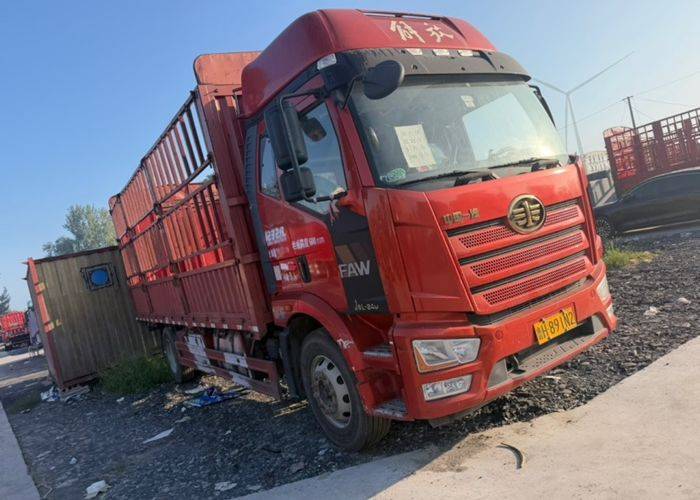 二手一汽解放 240马力 载货车