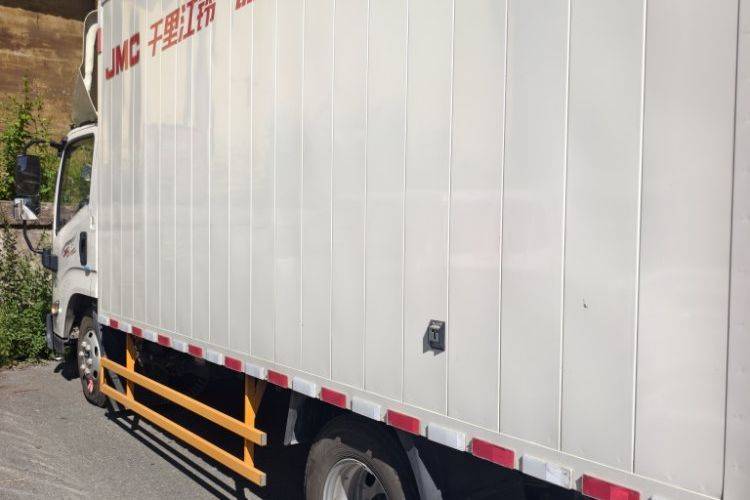 二手江铃汽车 122马力 载货车