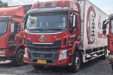 二手东风柳汽 乘龙H5中卡 绿通版 200马力 4X2 6.8米厢式载货车(国五) 单桥 东风康明斯二手载货车 黄牌