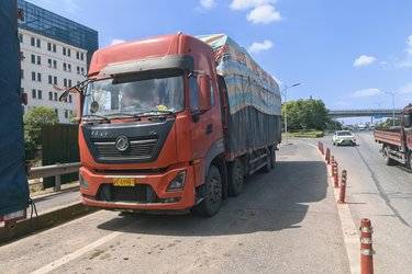 二手东风商用车 天龙KL重卡 465马力 8X4 9.6米仓栅式载货车(国五) 前四后八 雷诺二手载货车 黄牌
