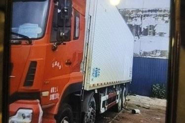 二手冷藏车 东风商用车 东风天龙 340 9.6 8X4