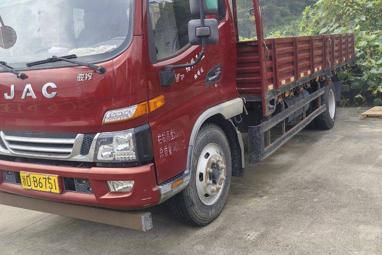 江淮骏铃 154马力 载货车