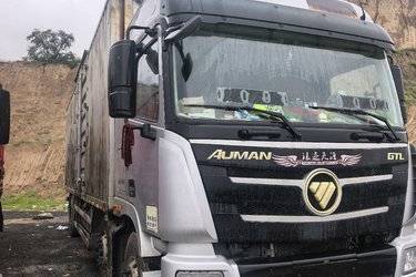 二手福田 欧曼GTL 6系重卡 280马力 6X2 9.6米厢式载货车(国五) 前四后四 福田康明斯二手载货车 黄牌图片