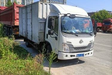二手东风柳汽 乘龙L2 116马力 4.2米单排轻卡底盘(国五) 单桥 江西五十铃二手载货车 新能源图片