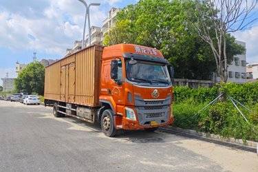 二手东风柳汽 乘龙H5中卡 220马力 4X2 9.6米厢式载货车(国五) 单桥 东风康明斯二手载货车 黄牌
