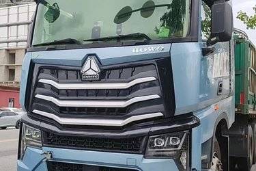 二手重汽豪沃(国六) 双驱 潍柴二手牵引车 黄牌图片