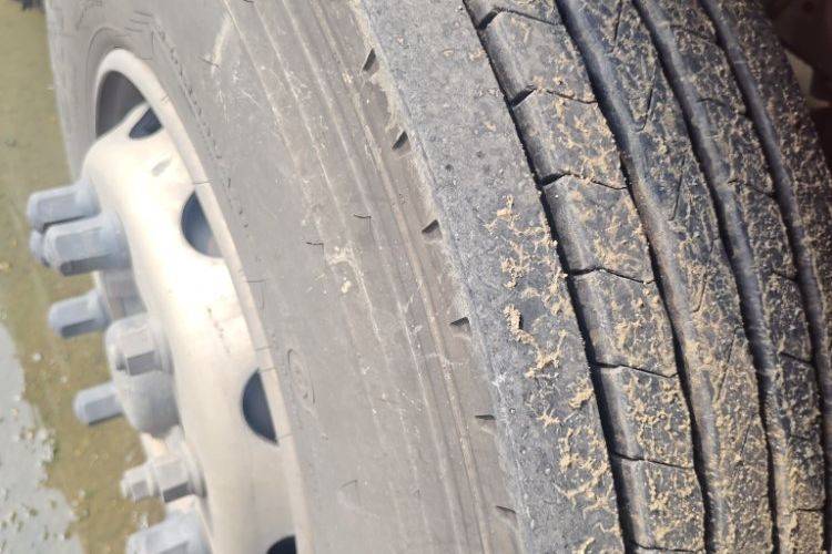 二手欧曼重卡(原福田欧曼) 280马力 载货车