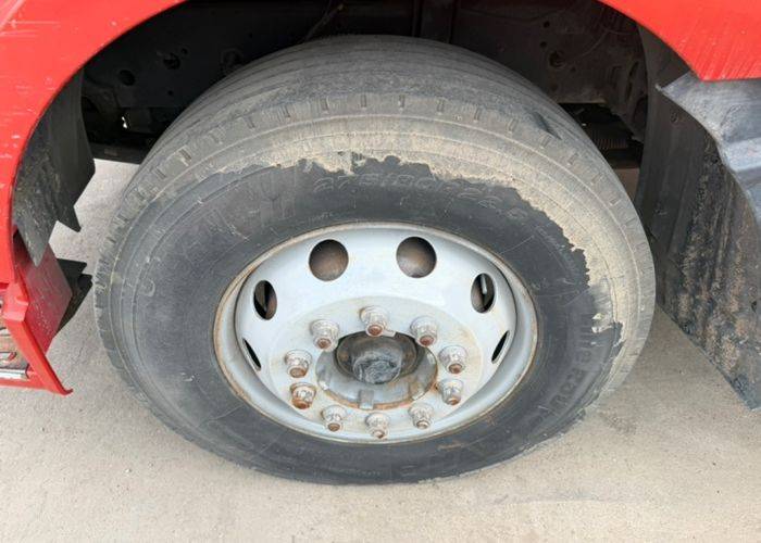 二手一汽解放 240马力 载货车