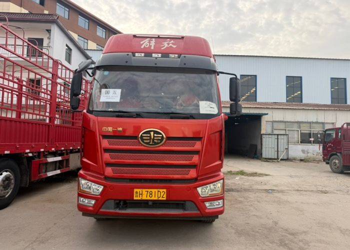 二手一汽解放 240马力 载货车