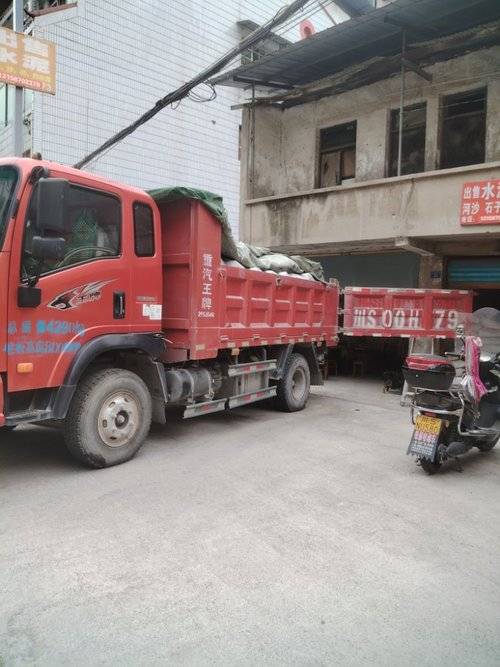 重汽黄河 330马力 载货车