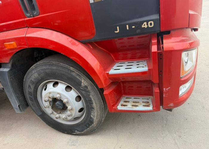 二手一汽解放 240马力 载货车