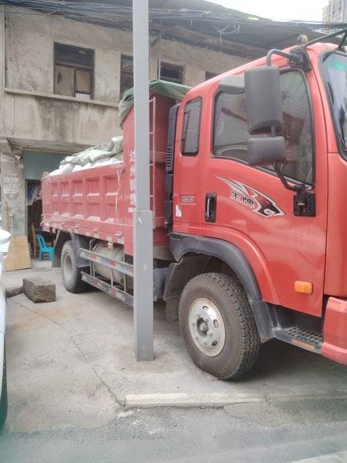 重汽黄河 330马力 载货车