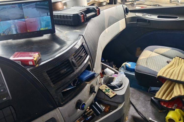 二手欧曼重卡(原福田欧曼) 280马力 载货车