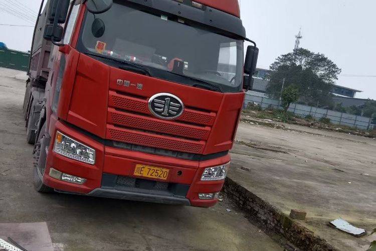 二手一汽解放 460马力 牵引车