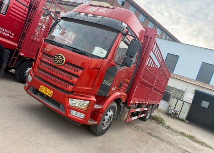 二手一汽解放 240马力 载货车