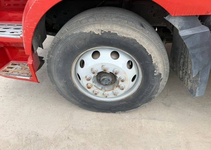 二手一汽解放 240马力 载货车