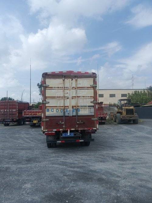 一汽解放轻卡 140马力 载货车