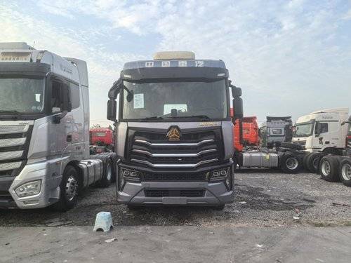 重汽豪沃(HOWO) 610马力 牵引车