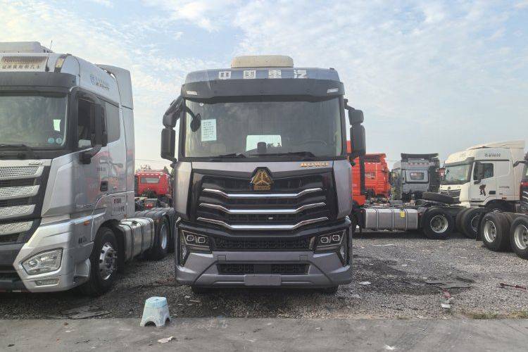 重汽豪沃(HOWO) 610马力 牵引车