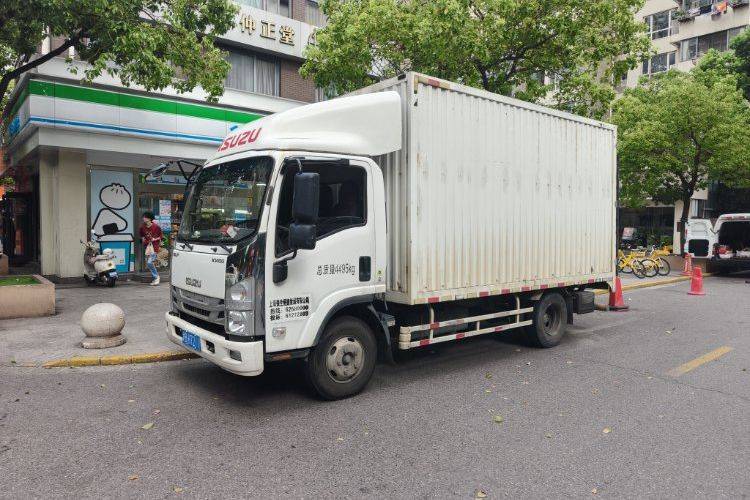 二手庆铃五十铃 120马力 载货车