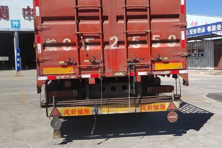 重汽豪沃(HOWO) 290马力 载货车