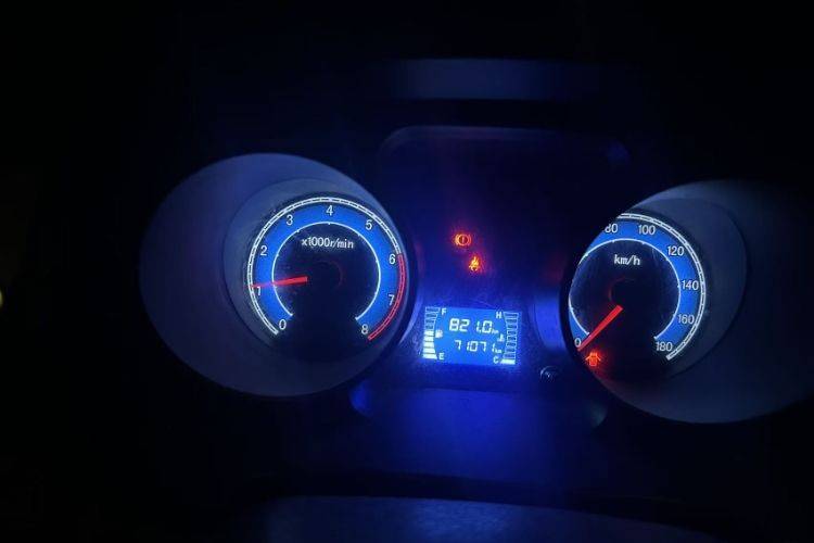 二手长安跨越 122马力 载货车