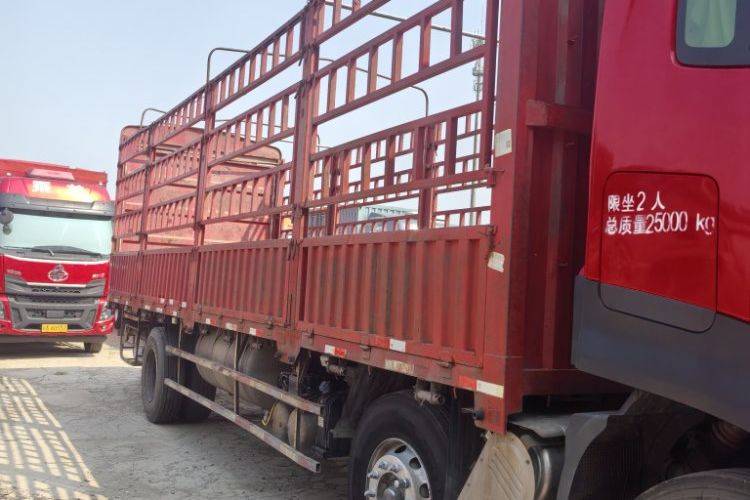 二手东风商用车 350马力 载货车