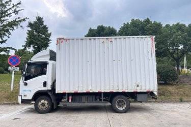 二手陕汽商用车 轩德X9 131马力 4X2 3.65米排半厢式轻卡(国六) 单桥 云内动力二手载货车 蓝牌图片