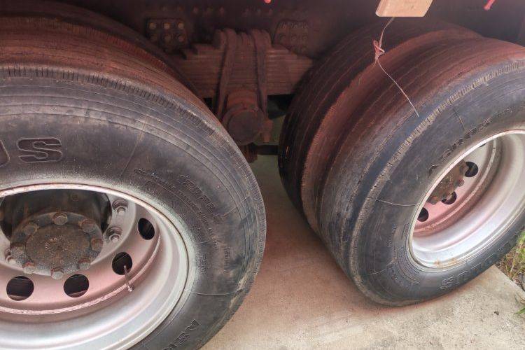 二手东风商用车 465马力 载货车