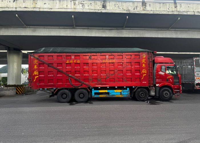 二手一汽解放 550马力 自卸车
