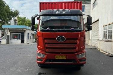 二手一汽解放 J6L 经典版 240马力 4X2 6.8米厢式载货车(平顶)(国六) 单桥 大柴二手载货车 黄牌图片