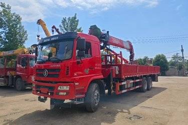 二手随车吊 陕汽商用车 轩德X3 270 8.4 8X4