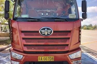 二手一汽解放 J6L中卡 经典版 240马力 4X2 6.75米仓栅式载货车(国六) 单桥 大柴二手载货车 黄牌图片