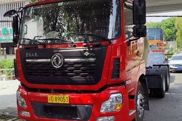 二手东风商用车 天龙VL重卡 480马力 6X4 牵引车(液缓)(国六) 双驱 东风股份二手牵引车 黄牌