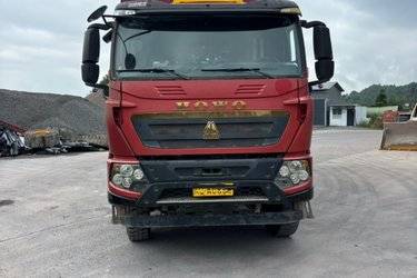 二手中国重汽 HOWO T7H重卡 440马力 6X4 6米自卸车(国五) 后八轮 曼二手自卸车 黄牌图片