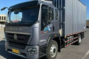 二手中国重汽 HOWO TX 250马力 4X2 7.8米厢式载货车(国六)(10挡)(国六) 单桥 潍柴二手载货车 黄牌