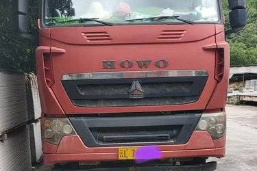 二手中国重汽 HOWO TX重卡 480马力 6X4 牵引车(国五) 双驱 中国重汽二手牵引车 黄牌图片