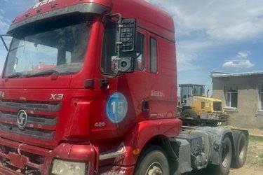二手陕汽商用车 轩德X3 轻量化版 420马力 6X4牵引车(国五) 双驱 玉柴二手牵引车 黄牌图片